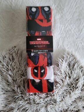 Marvel Deadpool Men's Sock 7Pack - Red, Black, White